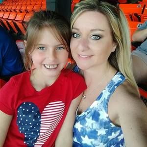 Meet your Posher, Niki